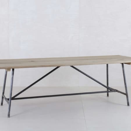 Holztisch Constantino Eiche & Stahl | gotvintage Rental & Event Design